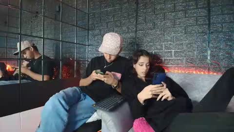 Snapshot of hellanddante_ chatting on November 22, 2025, 12:20 am H E L L AND D A N T E online show from November 22, 2025, 12:20 am