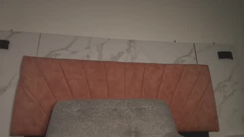 Snapshot of hellanddante_ chatting on December 3, 2025, 9:40 am H E L L AND D A N T E online show from December 3, 2025, 9:40 am