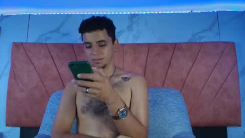 Snapshot of hellanddante_ chatting on December 5, 2025, 4:10 am H E L L AND D A N T E online show from December 5, 2025, 4:10 am