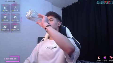   CROW  online show from October 29, 2025, 10:22 pm