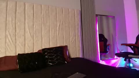 hellen_rice online show from September 19, 2025, 4:25 am