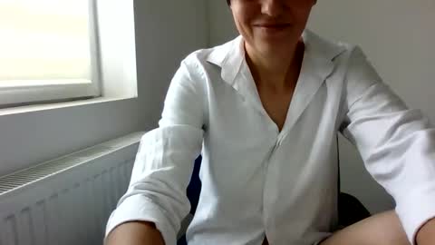 Hellen online show from November 6, 2025, 7:09 am