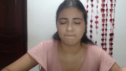 Snapshot of hellennmoon chatting on February 25, 2025, 4:21 pm Hellen online show from February 25, 2025, 4:21 pm