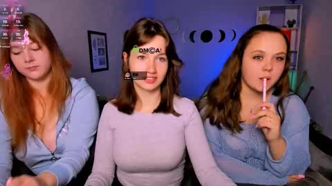 Helli online show from October 6, 2025, 7:11 pm