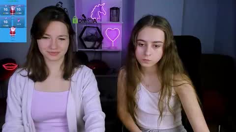 Helli online show from December 3, 2025, 8:18 pm