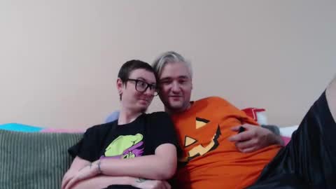 Snapshot of hellr4izer chatting on December 18, 2025, 7:53 pm Hayden Phirox online show from December 18, 2025, 7:53 pm