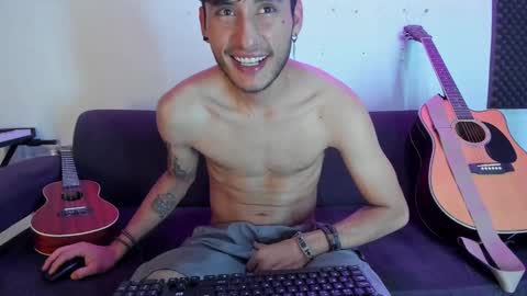 Snapshot of henrik_senn chatting on December 4, 2024, 4:54 am henrik_senn online show from December 4, 2024, 4:54 am