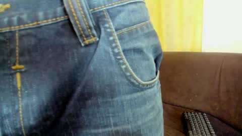 Snapshot of henrik_senn chatting on October 10, 2025, 10:09 pm henrik_senn online show from October 10, 2025, 10:09 pm