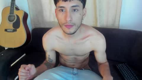 Snapshot of henrik_senn chatting on October 29, 2025, 1:24 pm henrik_senn online show from October 29, 2025, 1:24 pm