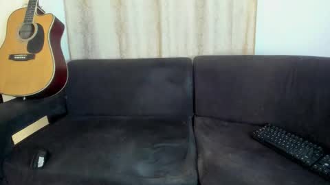 Snapshot of henrik_senn chatting on November 3, 2025, 11:15 pm henrik_senn online show from November 3, 2025, 11:15 pm