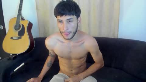 Snapshot of henrik_senn chatting on November 9, 2025, 11:41 am henrik_senn online show from November 9, 2025, 11:41 am