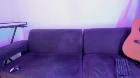 Snapshot of henrik_senn chatting on November 13, 2025, 11:09 am henrik_senn online show from November 13, 2025, 11:09 am