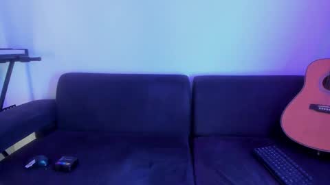 Snapshot of henrik_senn chatting on November 24, 2025, 1:27 am henrik_senn online show from November 24, 2025, 1:27 am