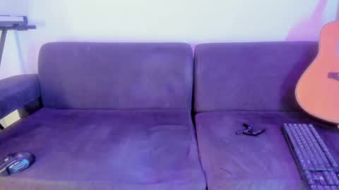 Snapshot of henrik_senn chatting on December 3, 2025, 11:25 pm henrik_senn online show from December 3, 2025, 11:25 pm