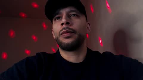 HenryAxe online show from October 30, 2025, 9:44 am