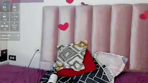 Snapshot of hera_godess chatting on February 25, 2025, 11:00 pm Hera godes online show from February 25, 2025, 11:00 pm