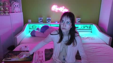 Snapshot of heraluna_ chatting on February 13, 2025, 10:54 pm HeraLuna  online show from February 13, 2025, 10:54 pm