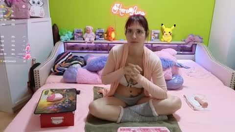 Snapshot of heraluna_ chatting on October 30, 2025, 9:37 pm HeraLuna  online show from October 30, 2025, 9:37 pm