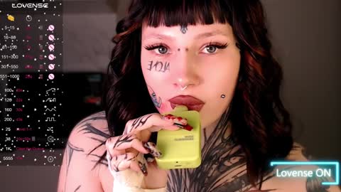 Snapshot of herbal_helpmepls chatting on January 20, 2025, 8:18 pm dirty Diana online show from January 20, 2025, 8:18 pm