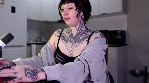 Snapshot of herbal_helpmepls chatting on January 25, 2025, 11:00 pm dirty Diana online show from January 25, 2025, 11:00 pm