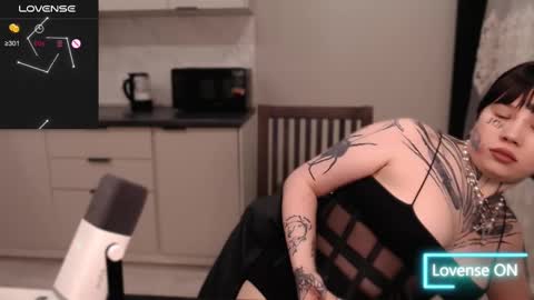 Snapshot of herbal_helpmepls chatting on March 1, 2025, 6:32 pm dirty Diana online show from March 1, 2025, 6:32 pm