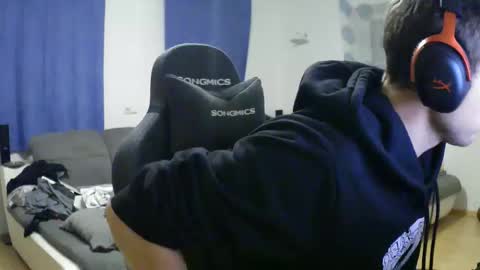 Snapshot of herbstenden chatting on November 22, 2025, 5:34 pm John Pearl online show from November 22, 2025, 5:34 pm