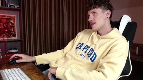 Gregblonde  Alextattoo online show from November 17, 2025, 1:22 am