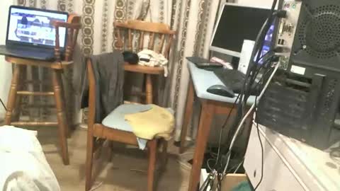 mature online show from November 28, 2025, 12:57 am