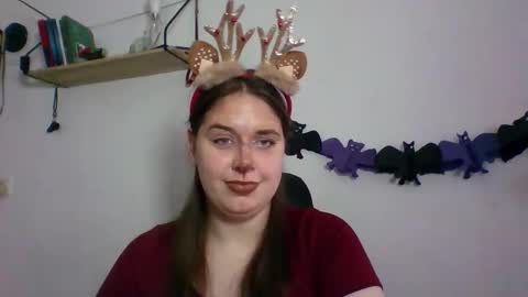 Snapshot of hess_luna_ chatting on October 22, 2025, 9:09 am hess_luna_ online show from October 22, 2025, 9:09 am