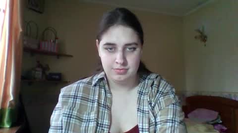 Snapshot of hess_luna_ chatting on November 11, 2025, 10:15 am hess_luna_ online show from November 11, 2025, 10:15 am