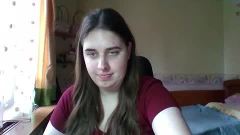 Snapshot of hess_luna_ chatting on November 18, 2025, 10:09 am hess_luna_ online show from November 18, 2025, 10:09 am