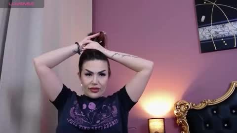 Snapshot of hessahessy chatting on February 17, 2025, 11:34 am Hessy online show from February 17, 2025, 11:34 am