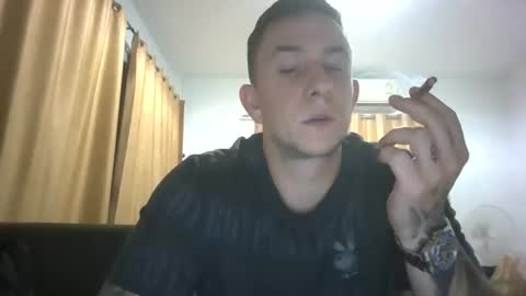 Snapshot of heteroboyxx chatting on November 21, 2025, 5:55 pm heteroboyxx online show from November 21, 2025, 5:55 pm