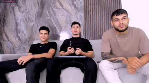 heteros men online show from February 22, 2025, 1:55 am