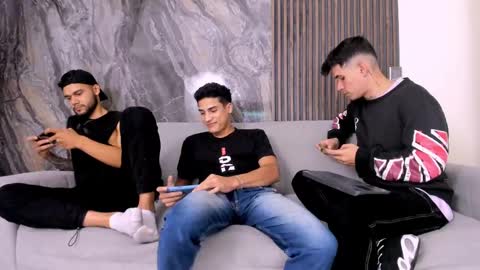 heteros men online show from February 28, 2025, 1:58 am