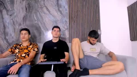 heteros men online show from March 1, 2025, 1:53 am