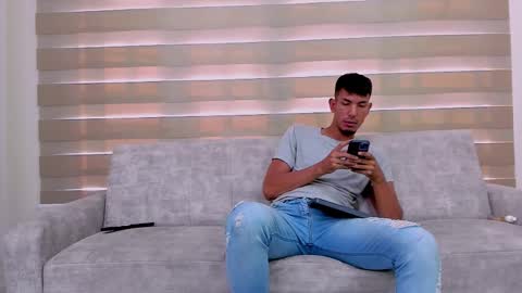 heteros men online show from March 1, 2025, 7:37 pm