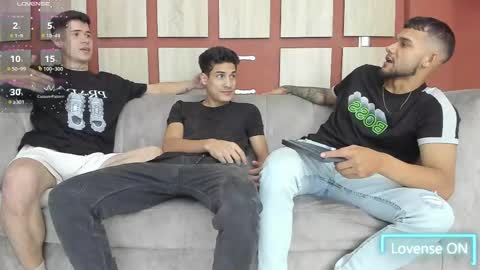 heteros men online show from March 7, 2025, 1:31 am