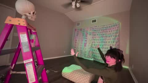 salem online show from December 15, 2024, 7:02 am