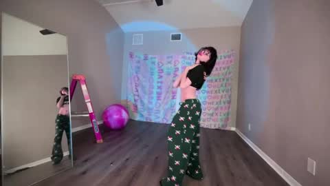 salem online show from February 6, 2025, 6:51 am