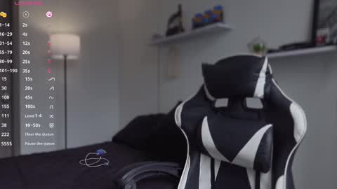 Snapshot of hey_cesard chatting on September 12, 2025, 2:06 pm hey_cesard online show from September 12, 2025, 2:06 pm