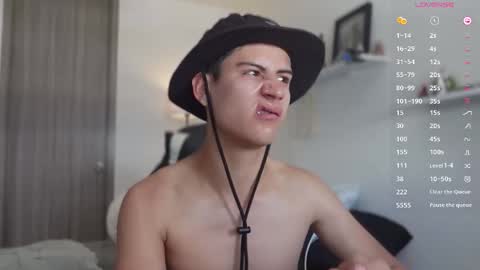 Snapshot of hey_cesard chatting on October 25, 2025, 2:46 pm hey_cesard online show from October 25, 2025, 2:46 pm