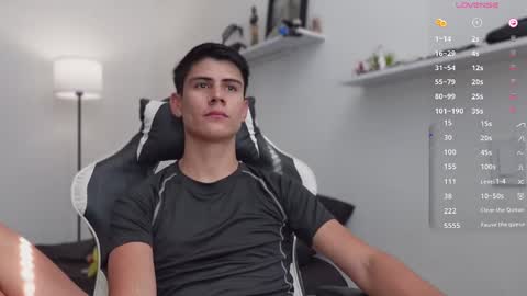 Snapshot of hey_cesard chatting on October 28, 2025, 7:27 pm hey_cesard online show from October 28, 2025, 7:27 pm