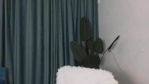 Snapshot of hey_herbal chatting on March 1, 2025, 6:00 pm Audrey online show from March 1, 2025, 6:00 pm