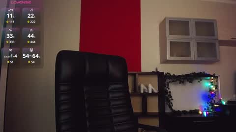 Snapshot of hi_bye_ chatting on February 16, 2025, 10:21 am Lina online show from February 16, 2025, 10:21 am