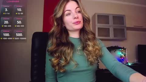 Snapshot of hi_bye_ chatting on March 1, 2025, 2:59 am Lina online show from March 1, 2025, 2:59 am