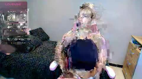 Snapshot of hi_scarlett chatting on February 2, 2025, 1:30 pm hi_scarlett online show from February 2, 2025, 1:30 pm