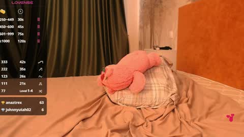 Snapshot of hiaru_cutie chatting on January 6, 2025, 8:46 am Hiaru online show from January 6, 2025, 8:46 am