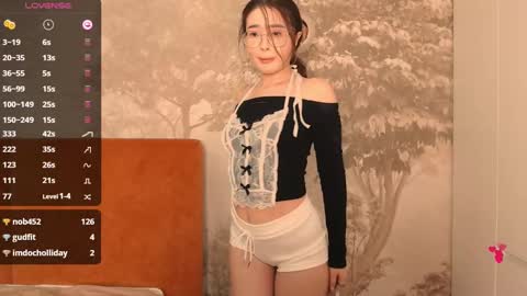 Snapshot of hiaru_cutie chatting on January 13, 2025, 8:37 am Hiaru online show from January 13, 2025, 8:37 am