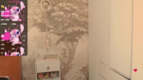 Snapshot of hiaru_cutie chatting on September 24, 2025, 6:17 am Hiaru online show from September 24, 2025, 6:17 am